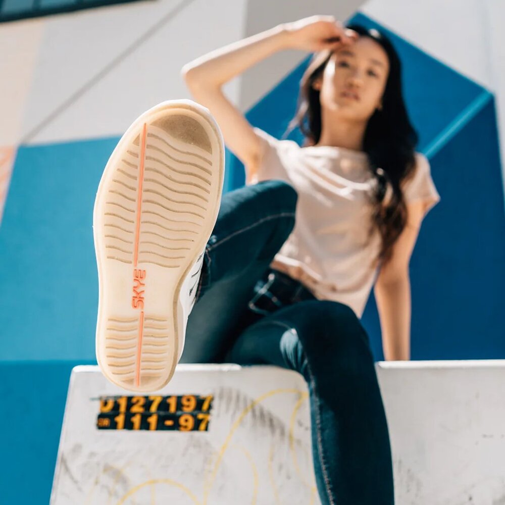 SKYE Unisex The Mobrly Waterproof Sneakers